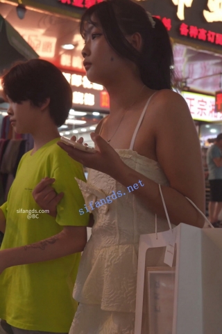 WN7(BC无内系列7)⭐小姐姐便利店买内裤..没穿上就被抄底干净一线鲍