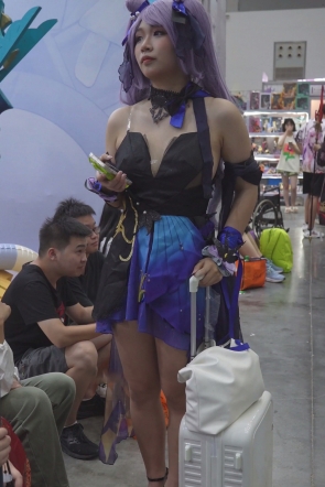 (BC-AA-685)刻晴礼服cos小姐姐逛街..浅绿无痕内前后CD